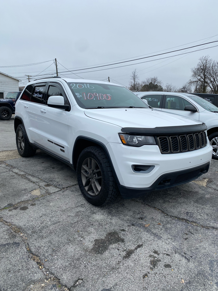 Jeep Grand Cherokee Laredo 4WD 2016