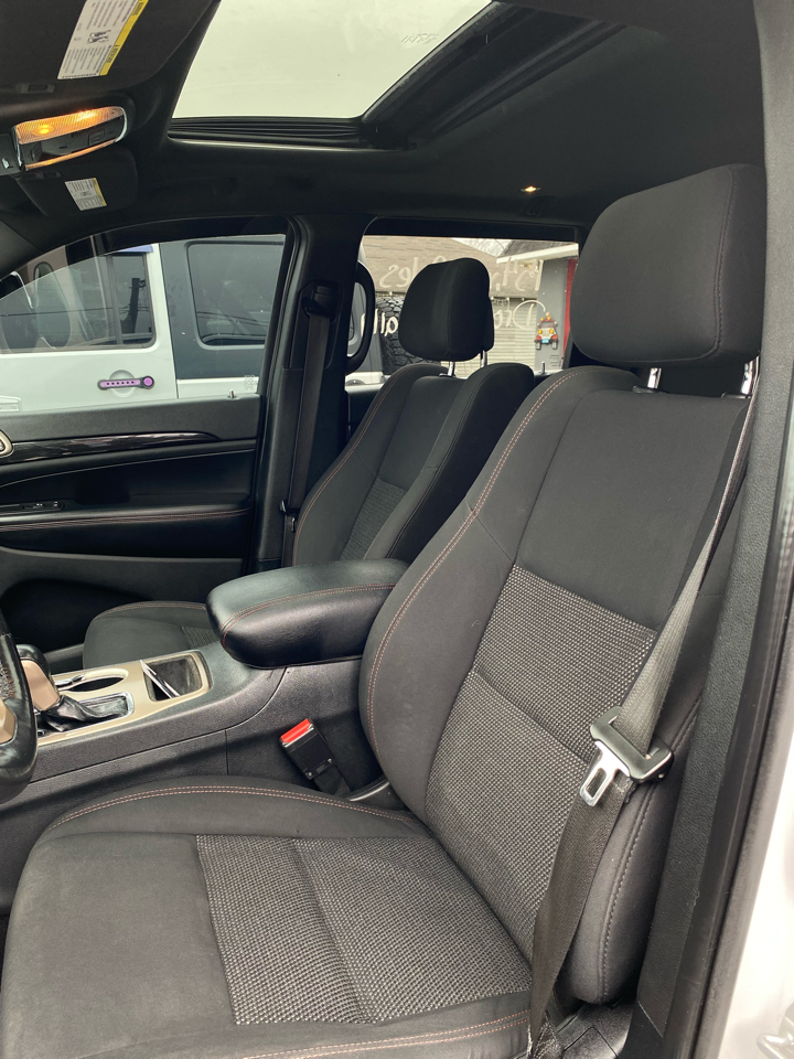 Jeep Grand Cherokee Laredo 4WD 2016