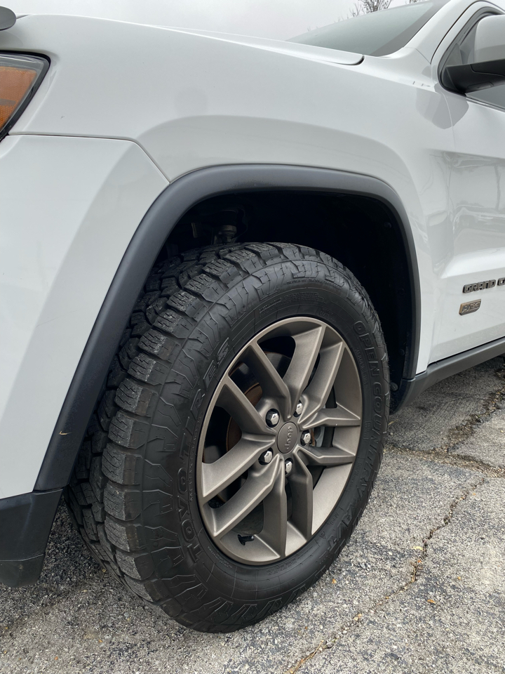 Jeep Grand Cherokee Laredo 4WD 2016