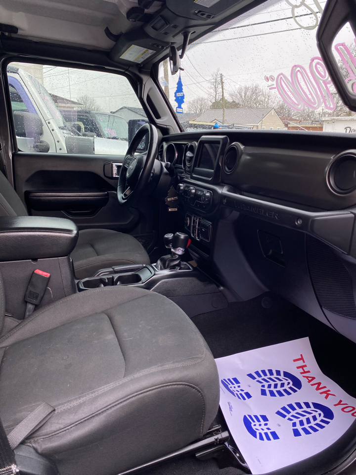 Jeep Wrangler Unlimited Sport 2018