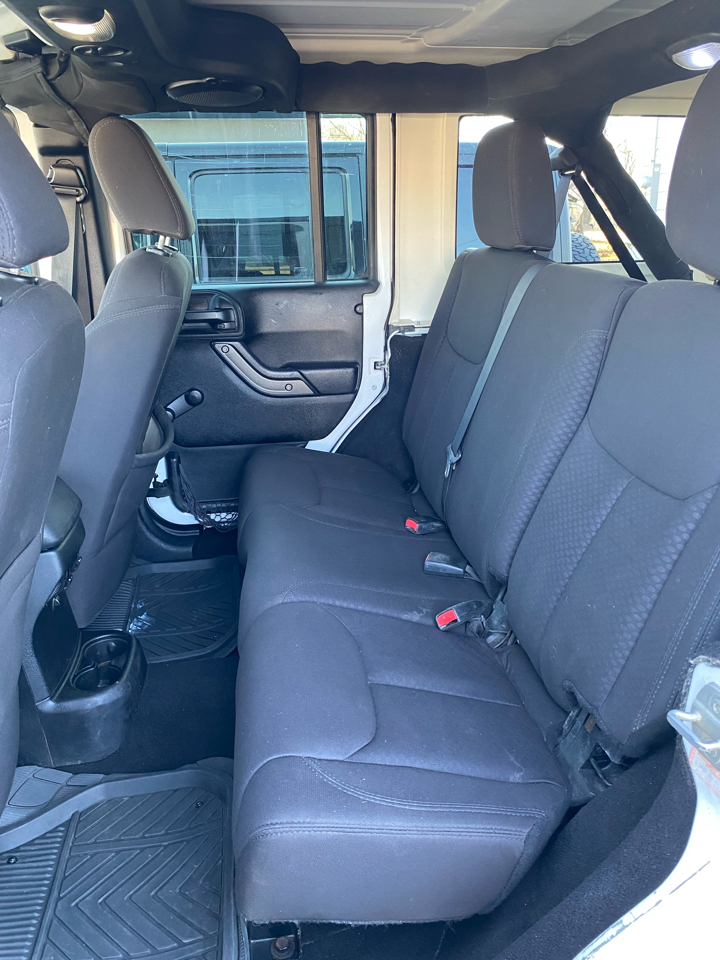 Jeep Wrangler Unlimited Sport 4WD 2013