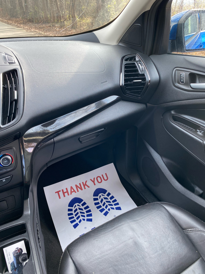 Ford Escape Titanium FWD 2017