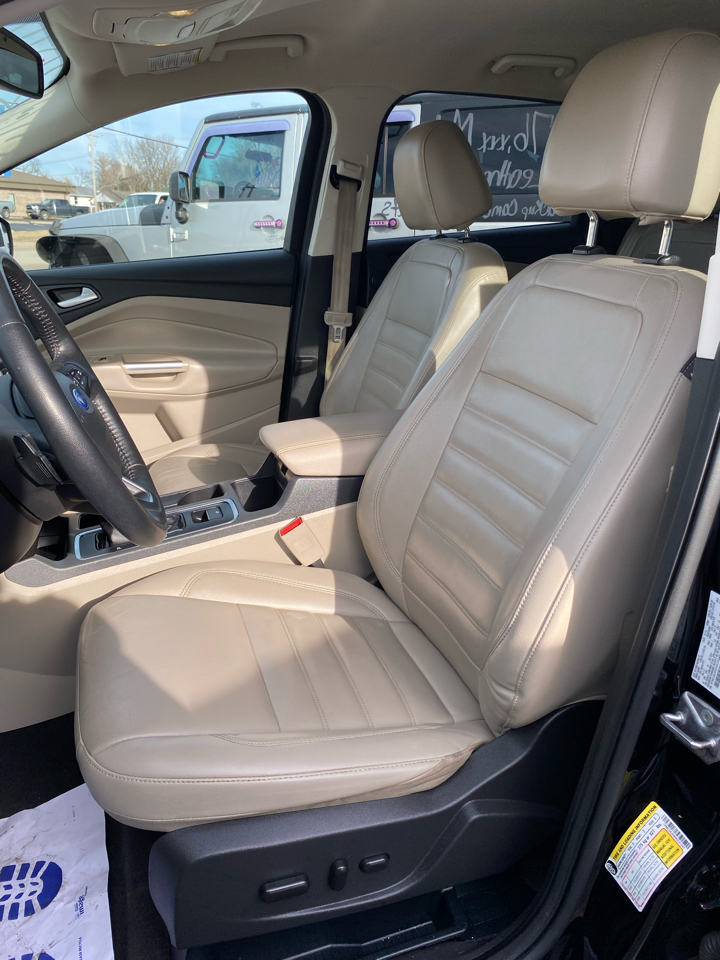 Ford Escape Titanium FWD 2017