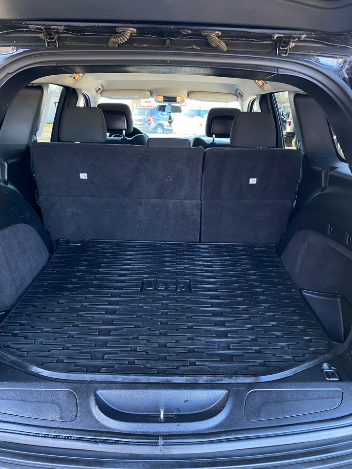 Jeep Grand Cherokee Laredo 4WD 2013