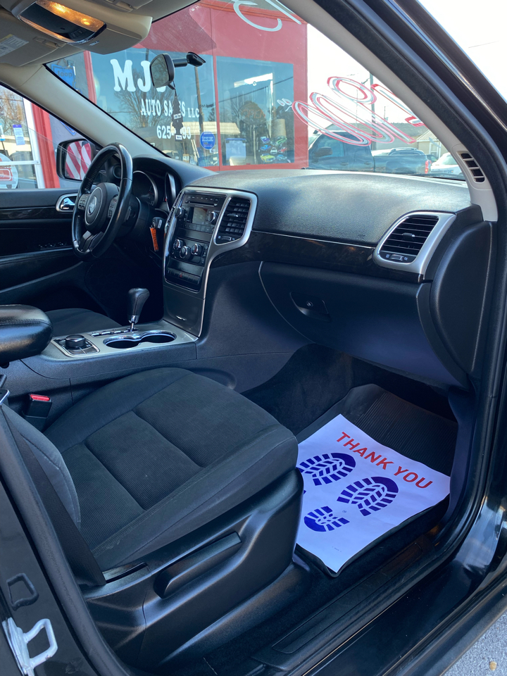 Jeep Grand Cherokee Laredo 4WD 2013