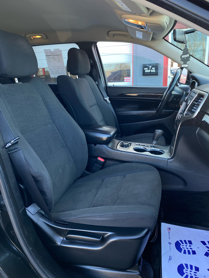 Jeep Grand Cherokee Laredo 4WD 2013