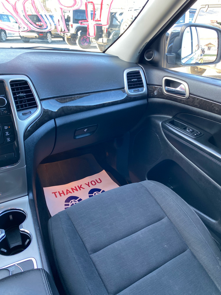 Jeep Grand Cherokee Laredo 4WD 2013