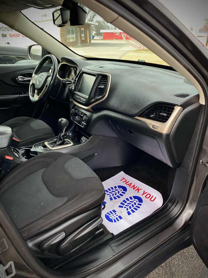 Jeep Cherokee Latitude 4WD 2015