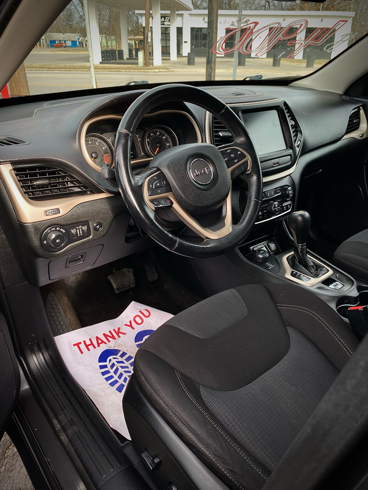 Jeep Cherokee Latitude 4WD 2015