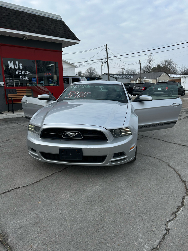 Ford Mustang V6 Coupe 2013