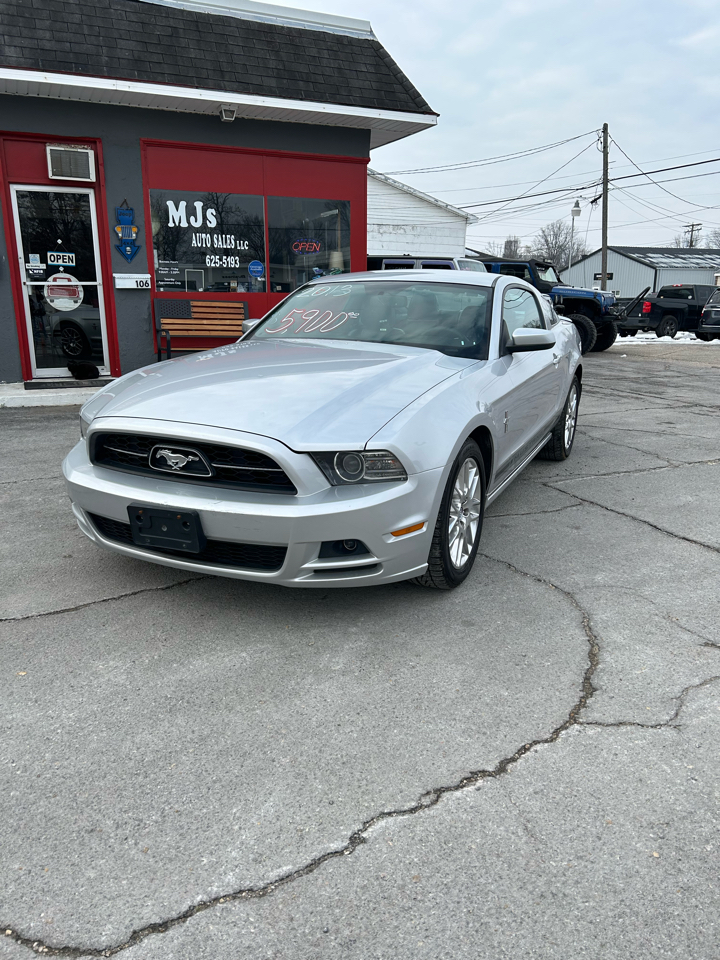 Ford Mustang V6 Coupe 2013