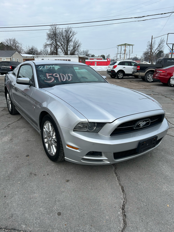 Ford Mustang V6 Coupe 2013