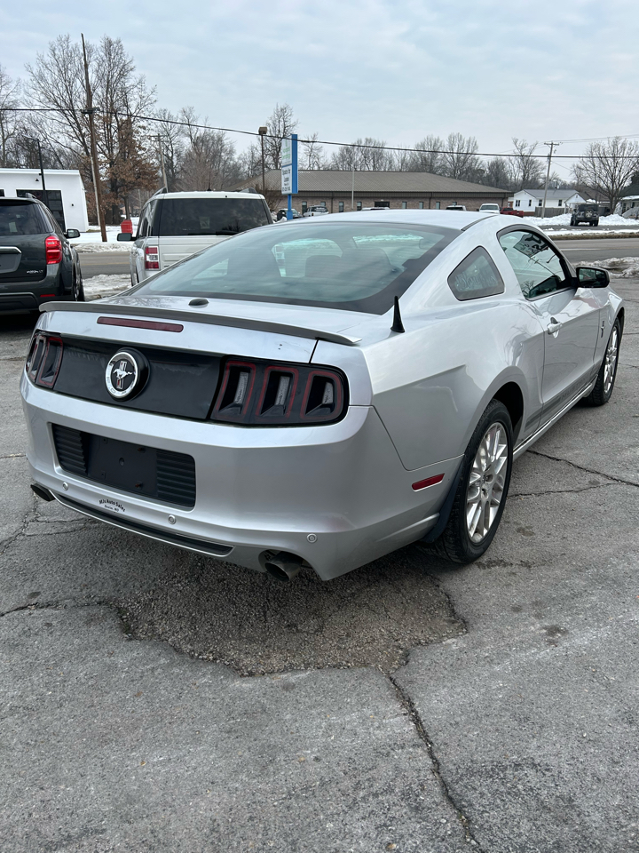 Ford Mustang V6 Coupe 2013