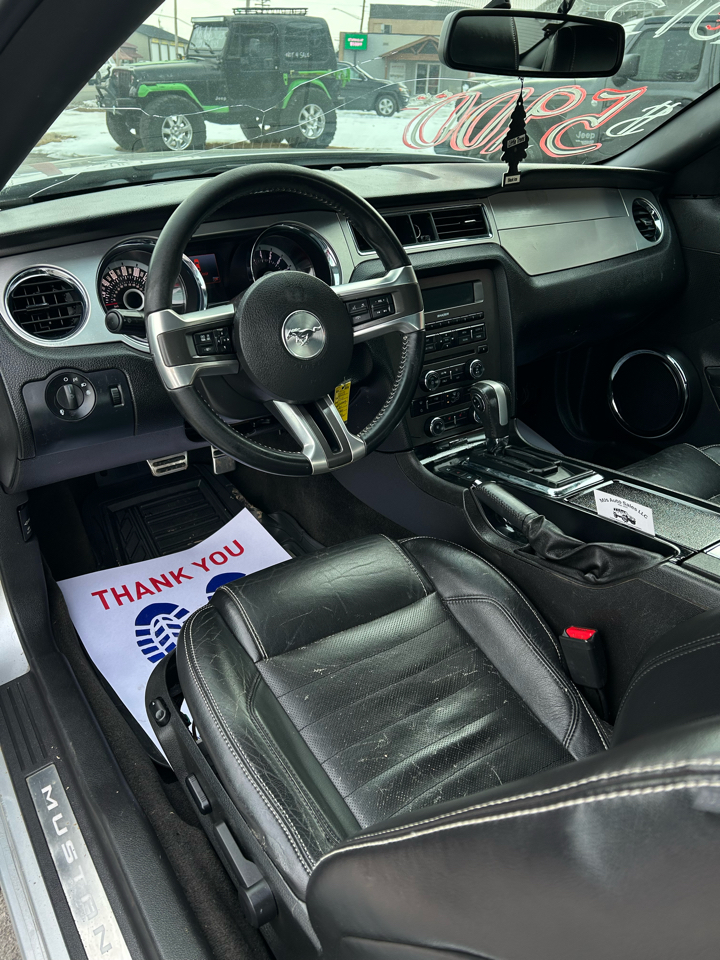 Ford Mustang V6 Coupe 2013