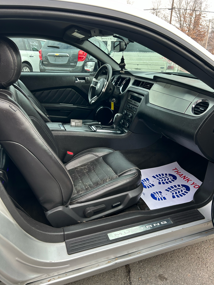 Ford Mustang V6 Coupe 2013