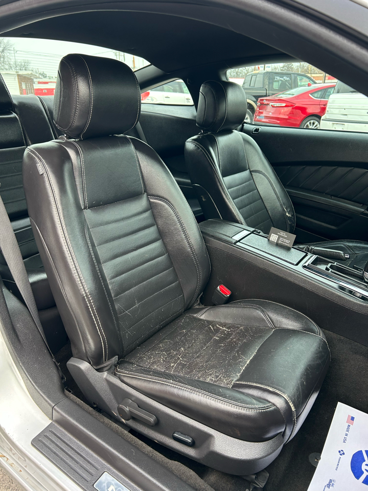 Ford Mustang V6 Coupe 2013