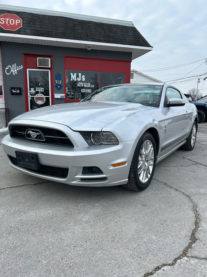 Ford Mustang V6 Coupe 2013