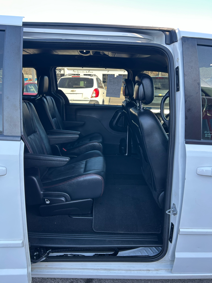 Dodge Grand Caravan R/T 2016