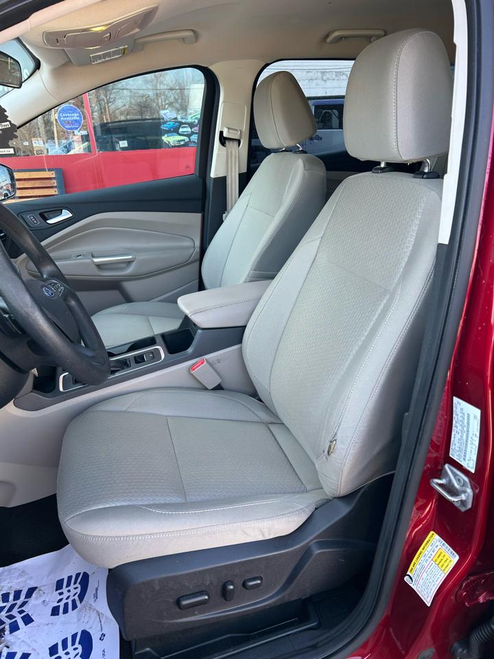 Ford Escape SE FWD 2017