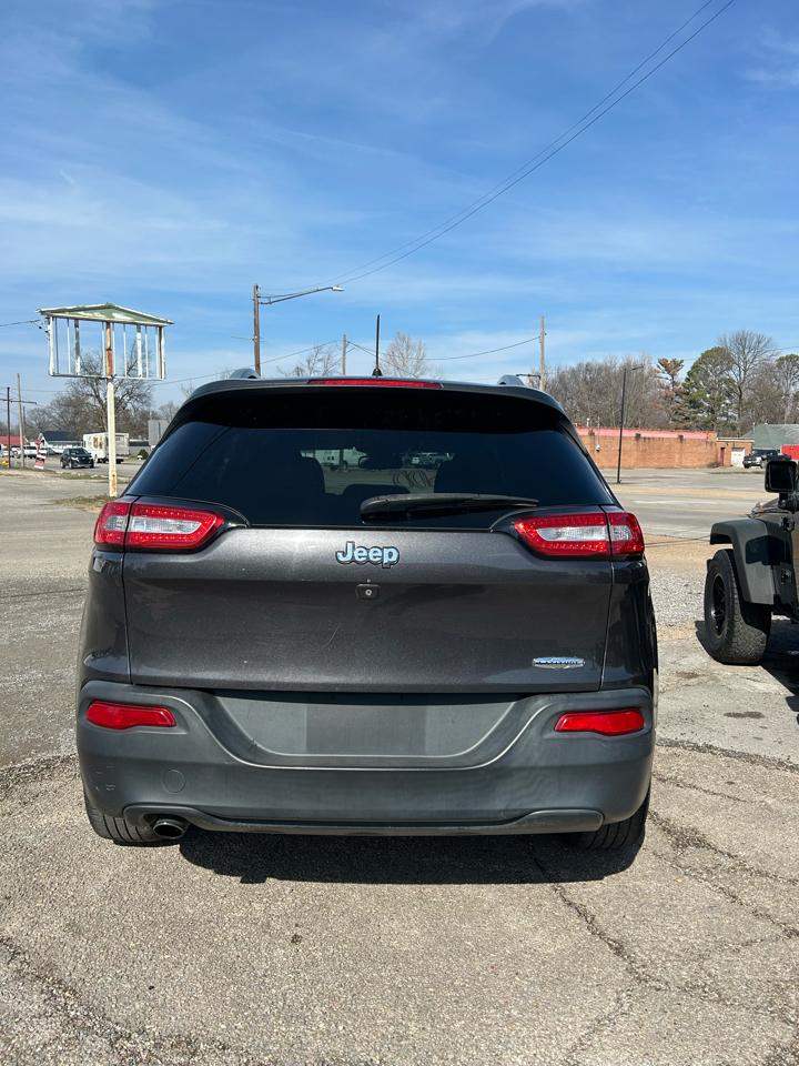 Jeep Cherokee Latitude FWD 2015