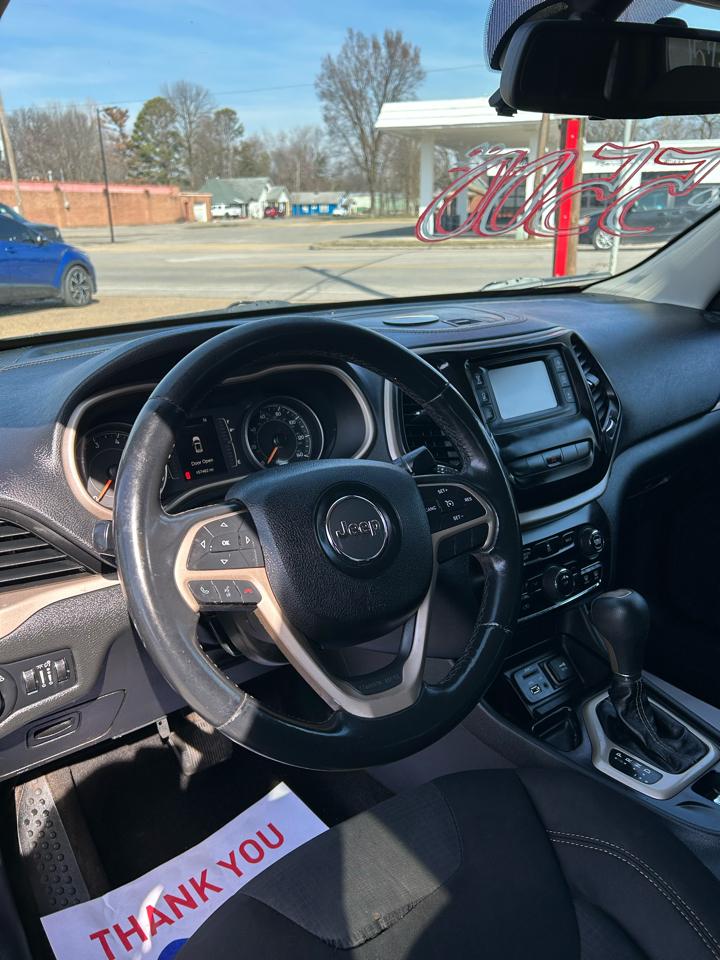 Jeep Cherokee Latitude FWD 2015