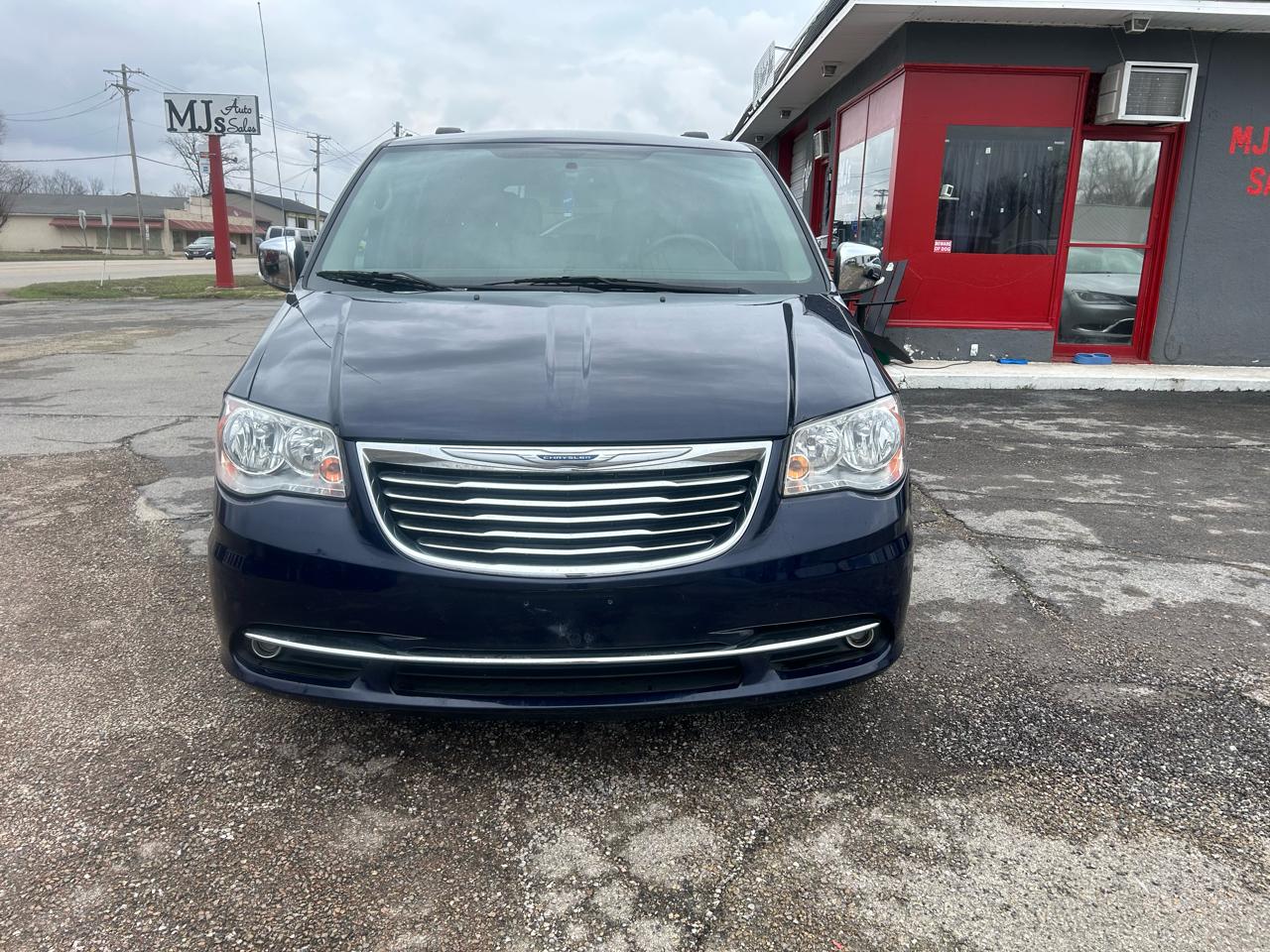 Chrysler Town & Country Touring-L 2016