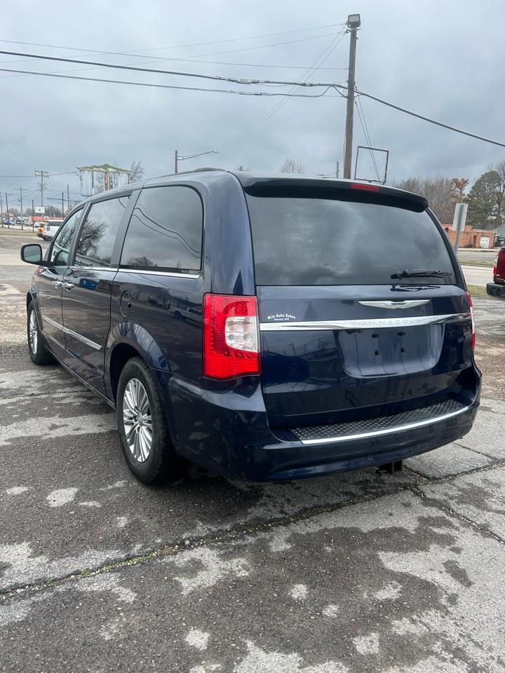 Chrysler Town & Country Touring-L 2016