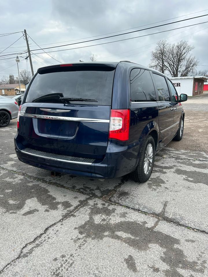 Chrysler Town & Country Touring-L 2016