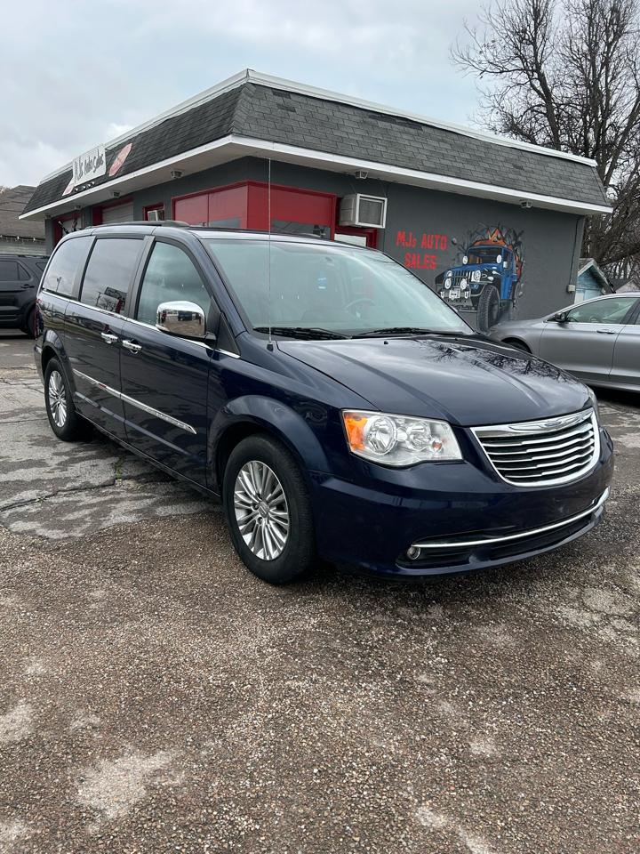 Chrysler Town & Country Touring-L 2016