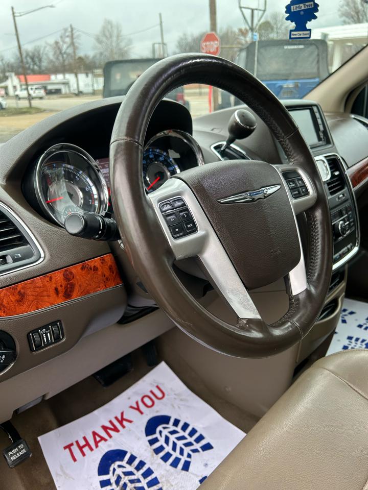 Chrysler Town & Country Touring-L 2016