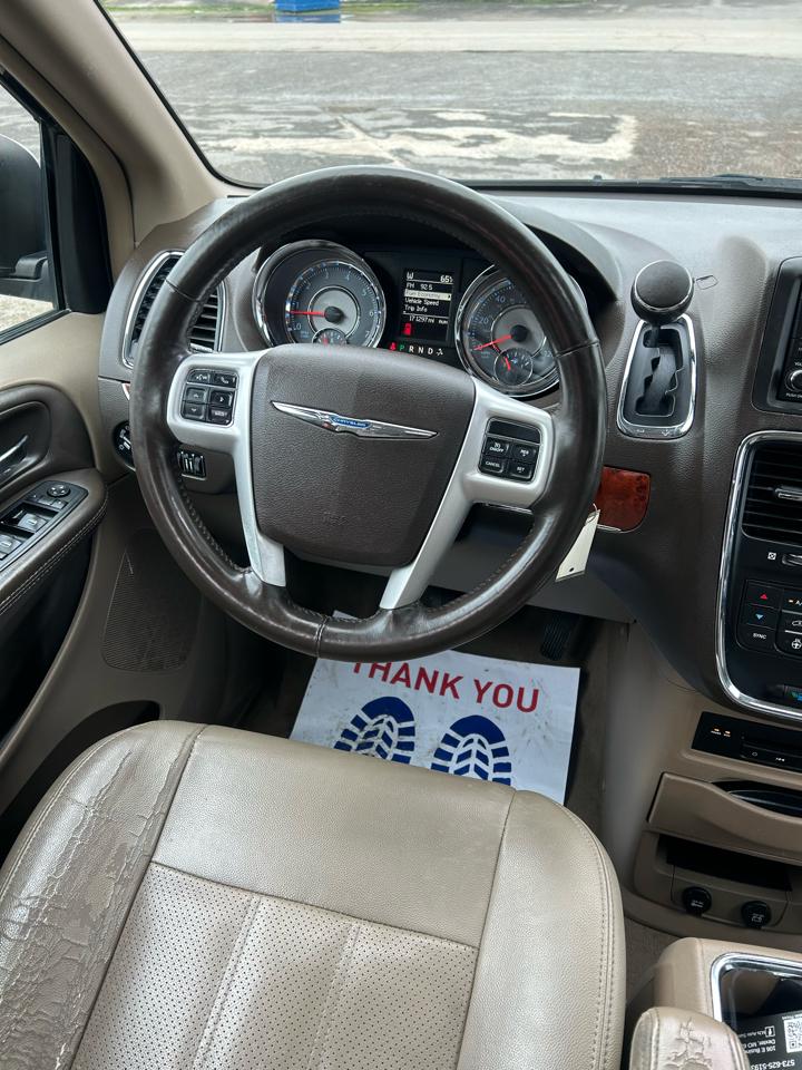 Chrysler Town & Country Touring-L 2016