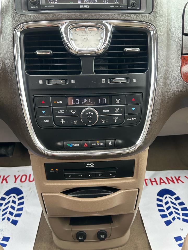 Chrysler Town & Country Touring-L 2016