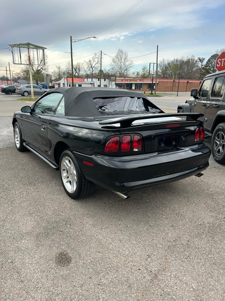 Ford Mustang GT convertible 1998