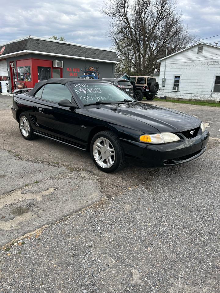 Ford Mustang GT convertible 1998