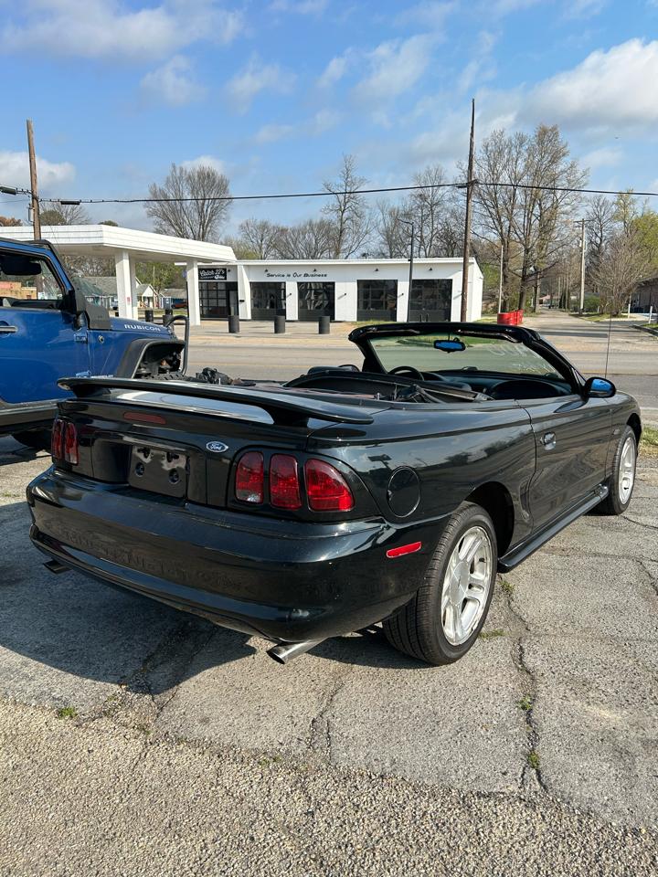 Ford Mustang GT convertible 1998