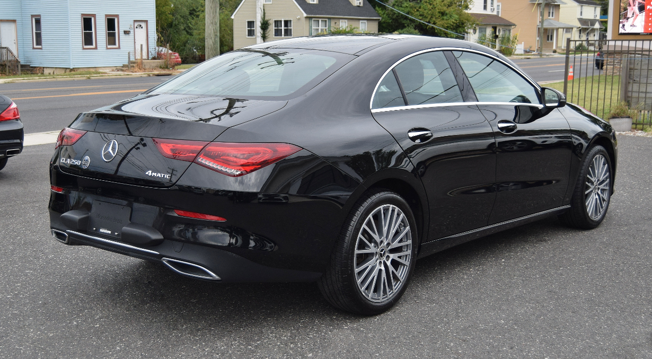 2021 Mercedes Benz CLA 250 4MATIC photo 4