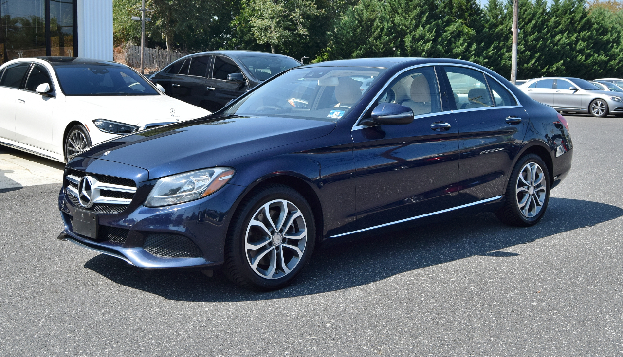 2016 Mercedes Benz C 300 4MATIC Sedan photo 2