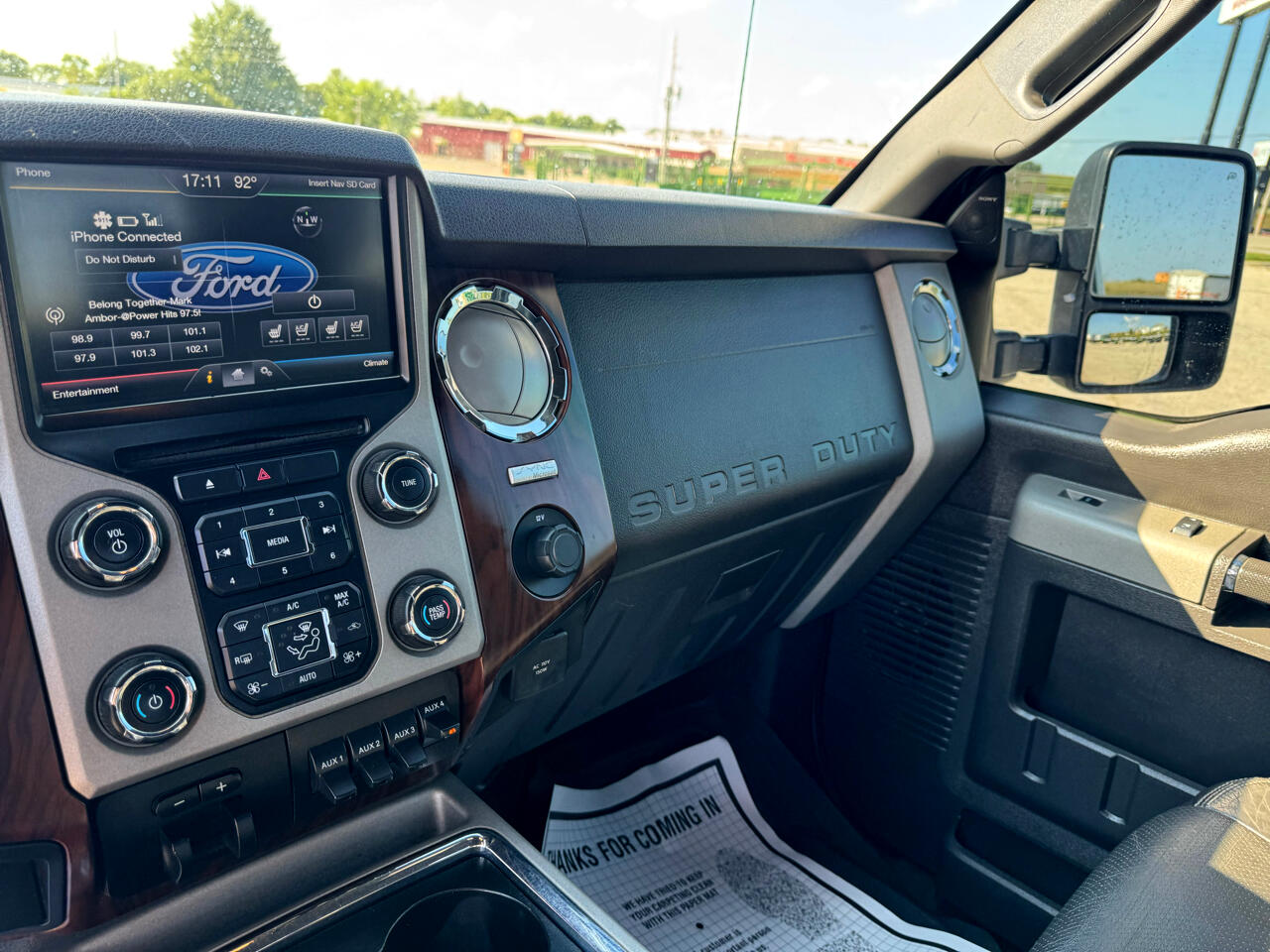 Ford F-250 SD Lariat Crew Cab Short Bed 4WD 2014 Ford F-250 SD Lariat Crew Cab Short Bed 4WD 2014