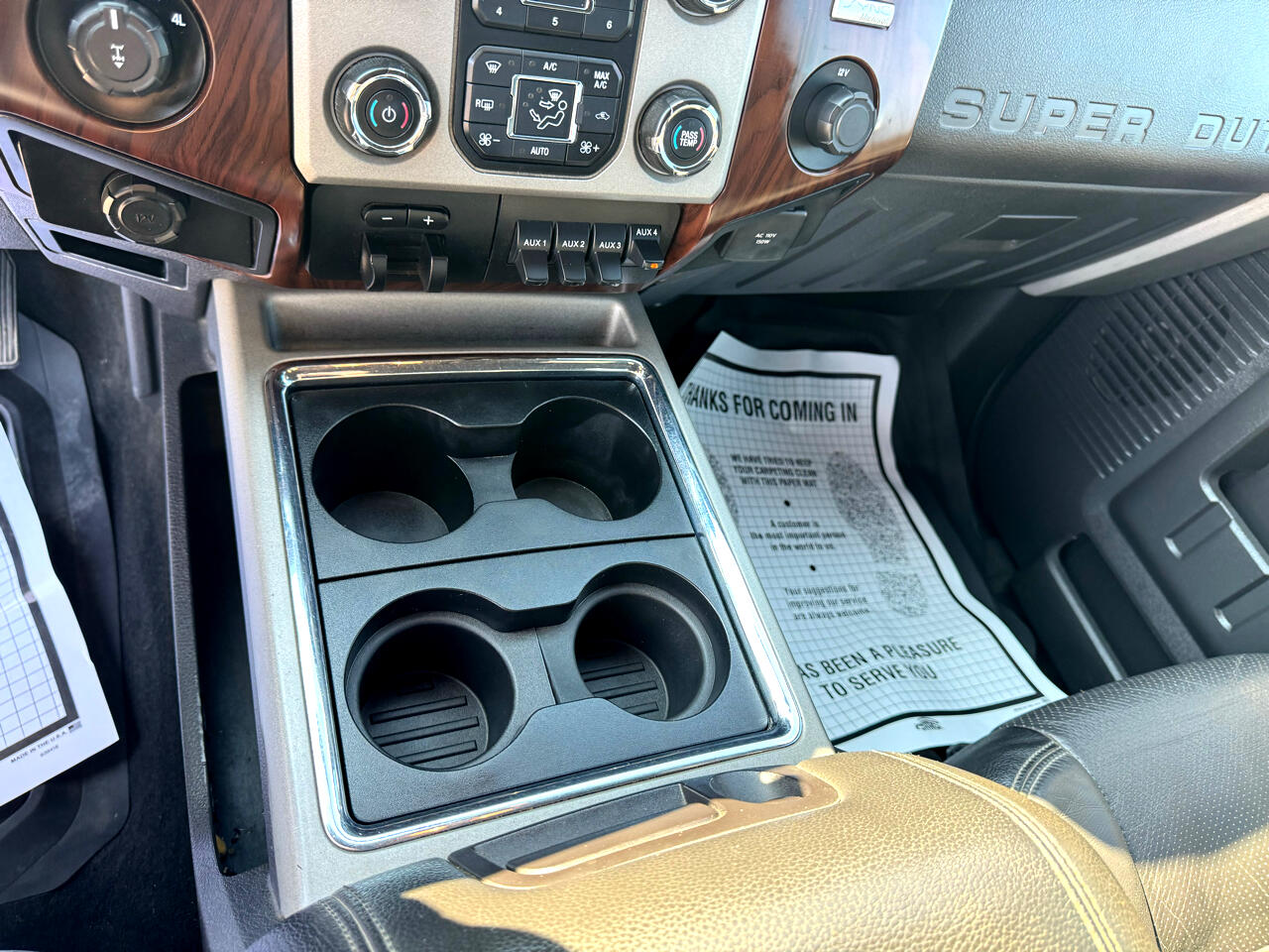 Ford F-250 SD Lariat Crew Cab Short Bed 4WD 2014 Ford F-250 SD Lariat Crew Cab Short Bed 4WD 2014