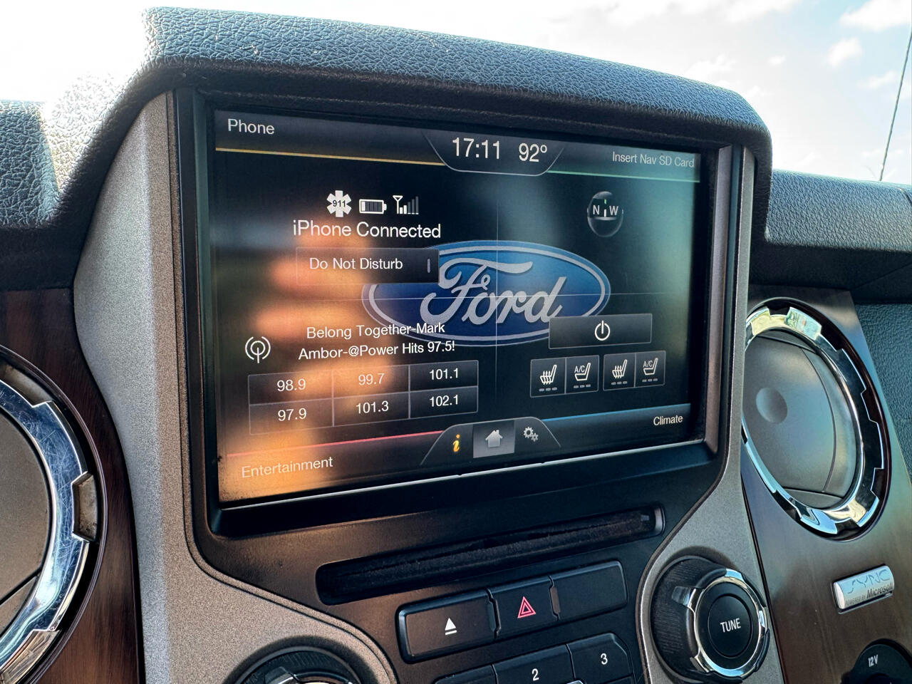 Ford F-250 SD Lariat Crew Cab Short Bed 4WD 2014 Ford F-250 SD Lariat Crew Cab Short Bed 4WD 2014