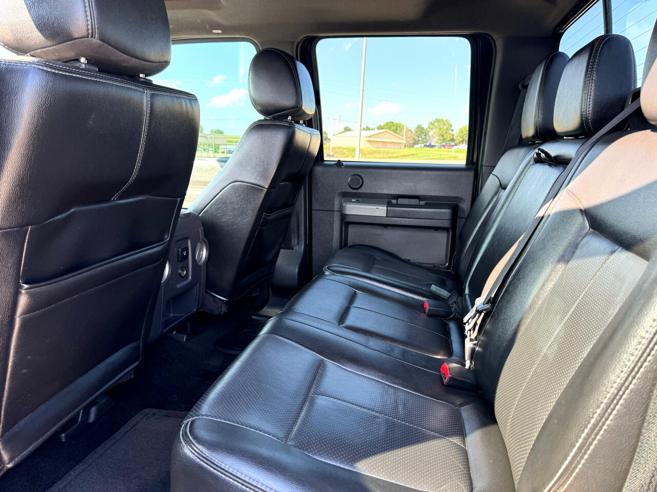 Ford F-250 SD Lariat Crew Cab Short Bed 4WD 2014 Ford F-250 SD Lariat Crew Cab Short Bed 4WD 2014