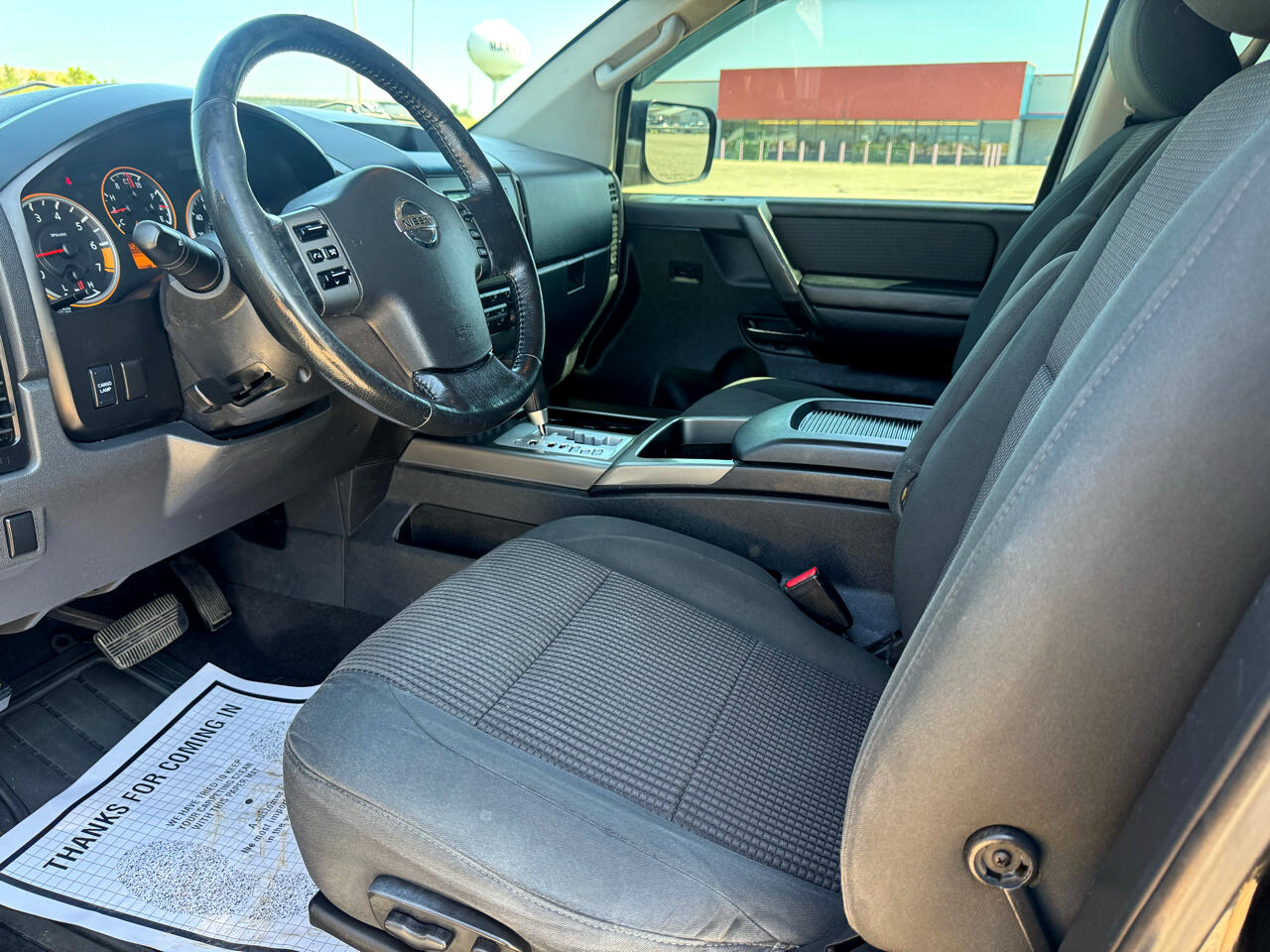 Nissan Titan SV Crew Cab 4WD 2012 Nissan Titan SV Crew Cab 4WD 2012