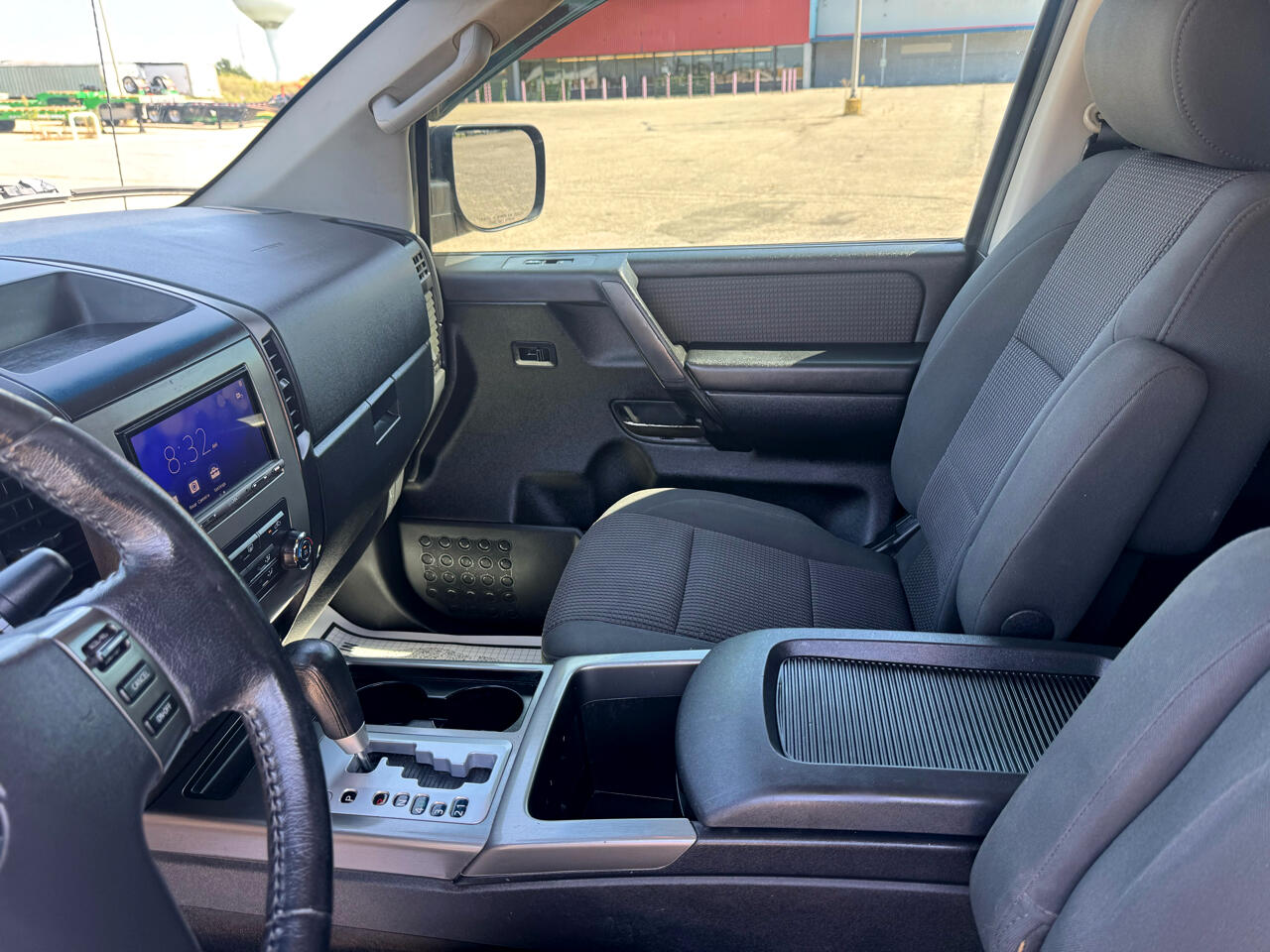 Nissan Titan SV Crew Cab 4WD 2012 Nissan Titan SV Crew Cab 4WD 2012