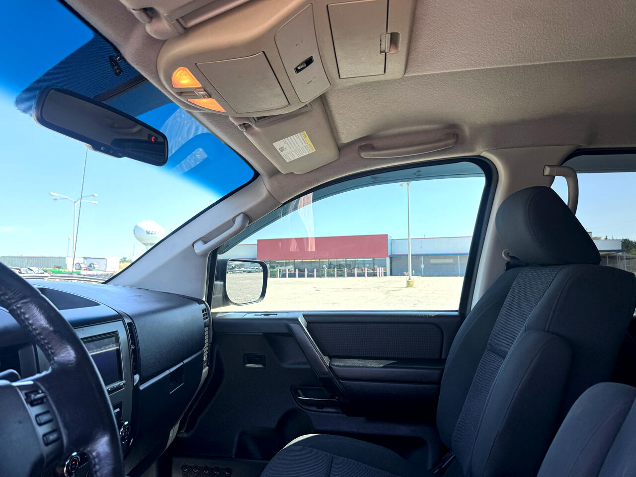 Nissan Titan SV Crew Cab 4WD 2012 Nissan Titan SV Crew Cab 4WD 2012