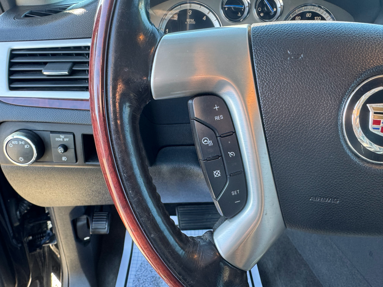 Cadillac Escalade EXT Luxury 2013 Cadillac Escalade EXT Luxury 2013