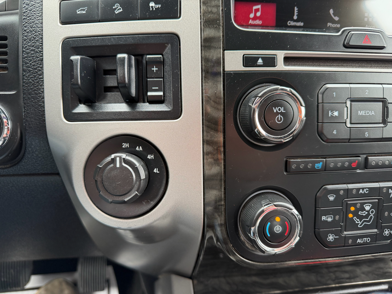 Ford Expedition EL Limited 4WD 2016 Ford Expedition EL Limited 4WD 2016