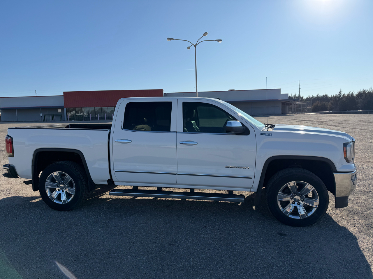 GMC Sierra 1500 4WD Crew Cab 143.5" SLT 2016