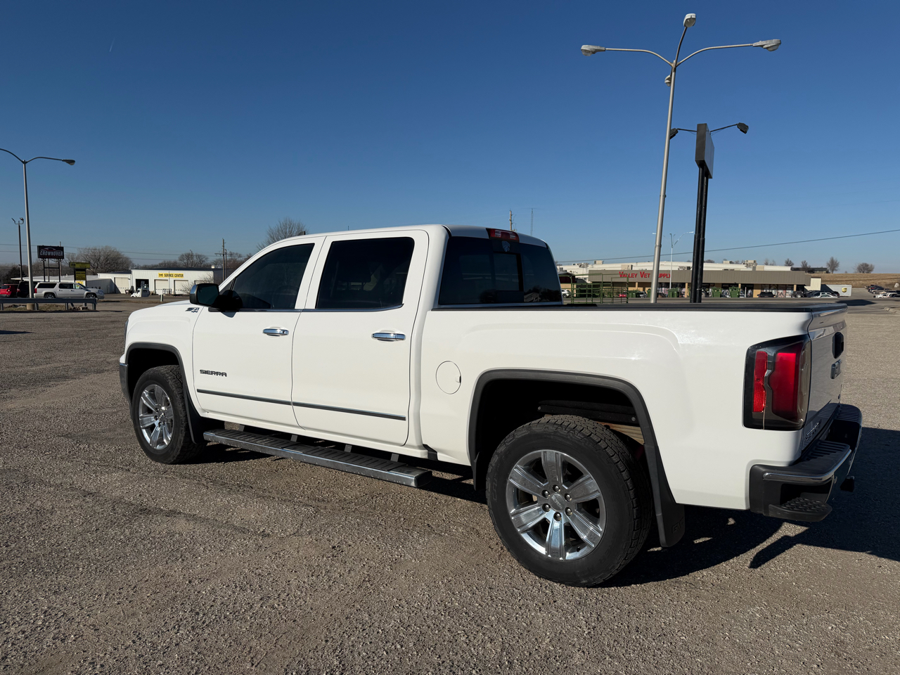 GMC Sierra 1500 4WD Crew Cab 143.5" SLT 2016
