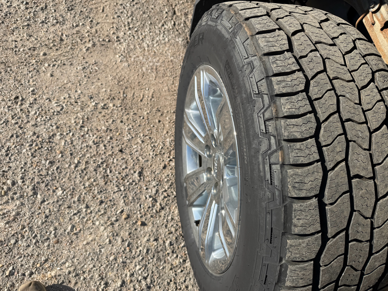 GMC Sierra 1500 4WD Crew Cab 143.5" SLT 2016