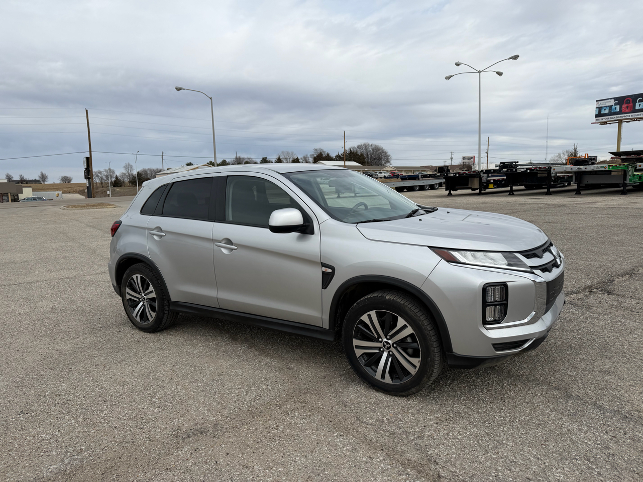 Mitsubishi Outlander Sport 2.0 ES CVT 2020